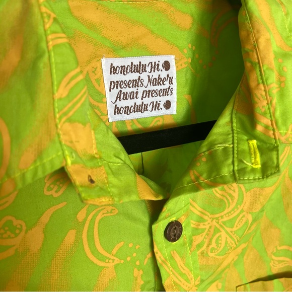 Nakeu Awai 3 Button Pullover Hawaiian Aloha Shirt floral Print Fits XL - Picture 2 of 3